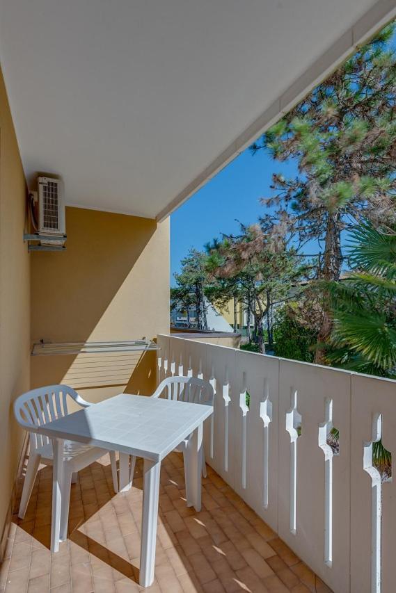 Condominio Lavinia Bibione Bagian luar foto