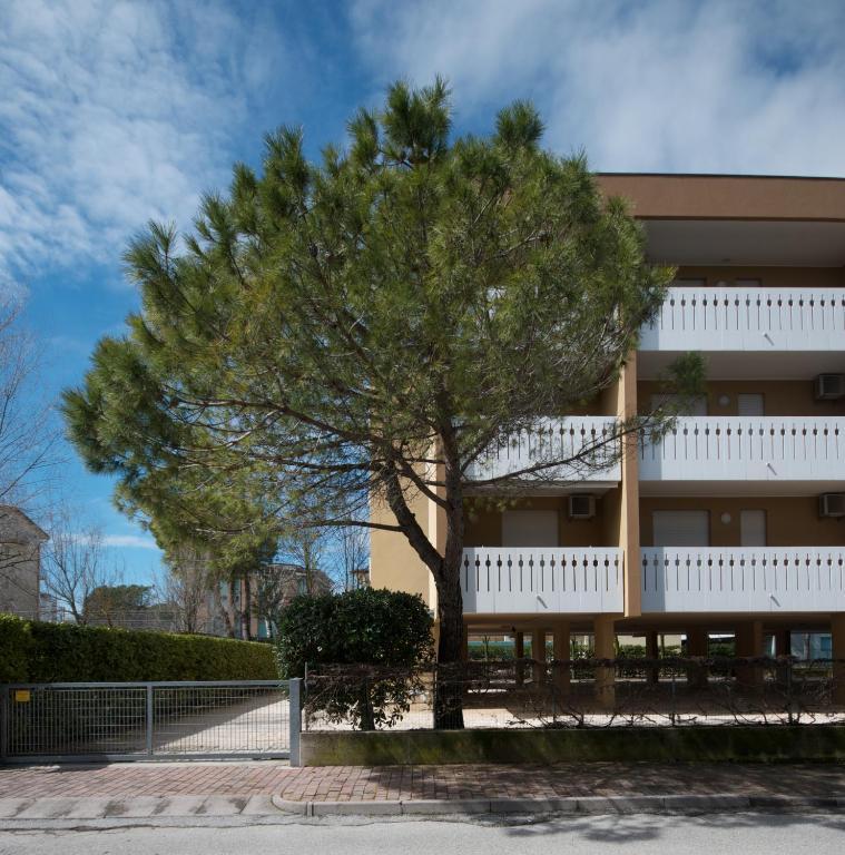 Condominio Lavinia Bibione Bagian luar foto